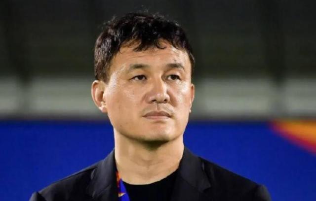 华体会下载-泰山攻“城”之战不敢大意 重组右路走廊争实用三分